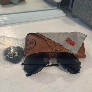 Ray Ban sunglasses for sale, great condition. Like new